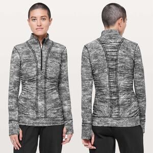 LULULEMON Cypress Kiss 1/2 Zip Size 6 Rush Jacquard Black White